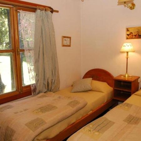 Bungalows El Bosque De Los Elfos Сан-Карлос-де-Барилоче Номер фото