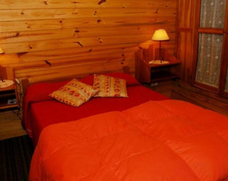 Bungalows El Bosque De Los Elfos Сан-Карлос-де-Барилоче Номер фото